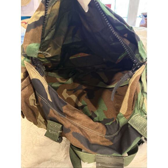 military camo backpack - Picture 4 of 5